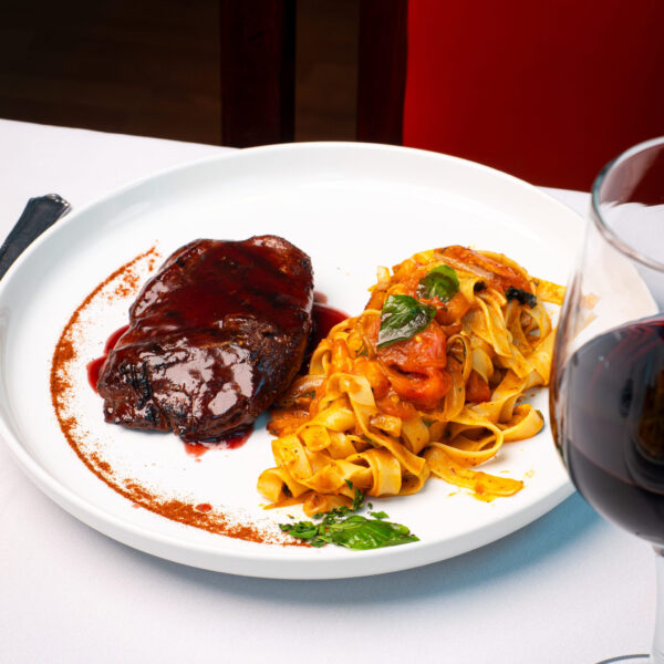 LOMITO OPORTO CON FETUCCINI