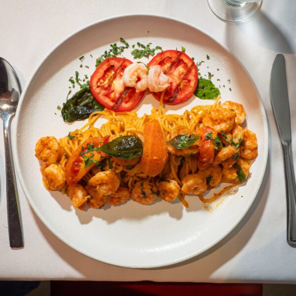 LINGUINI AL FILETO CON CAMARÓN